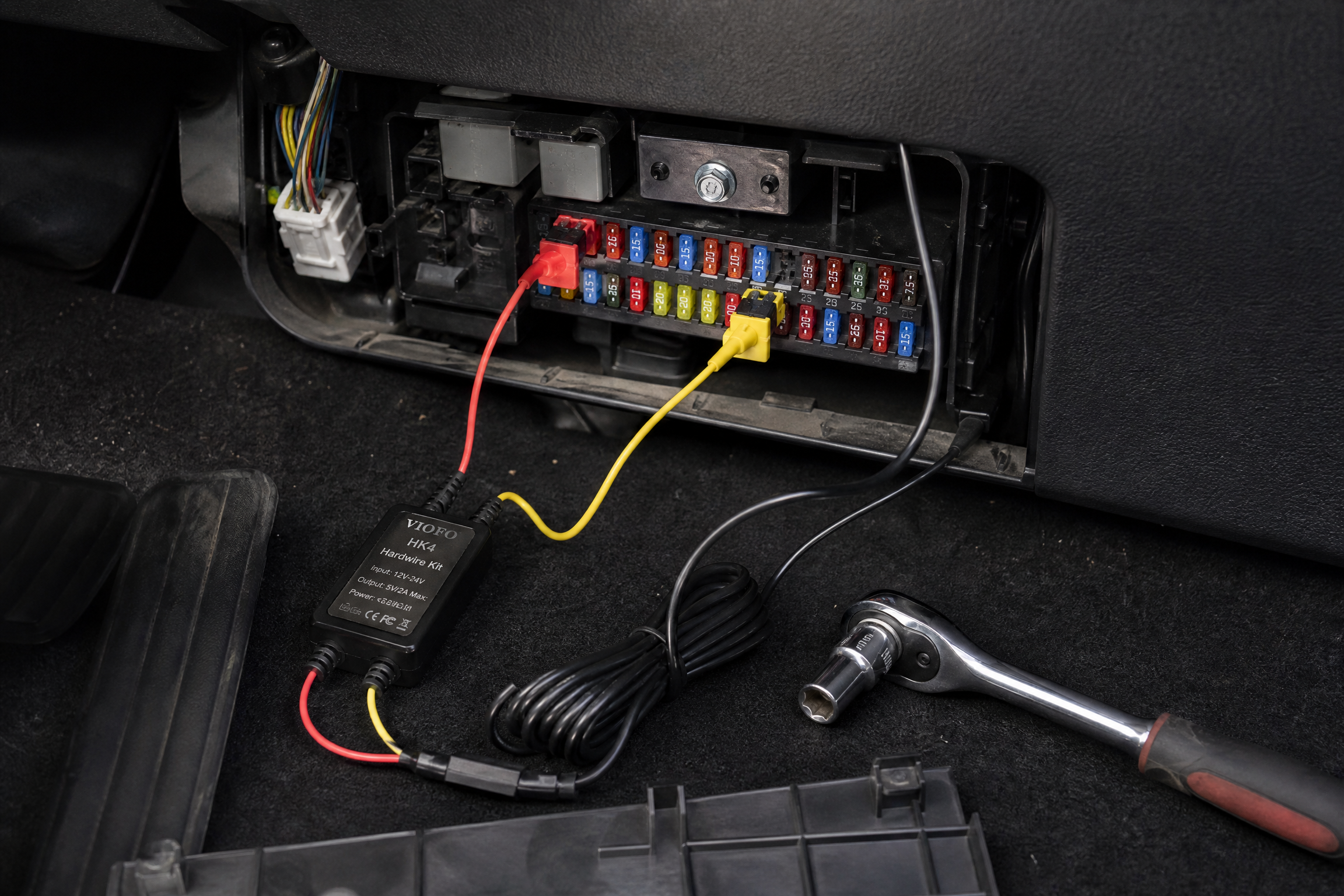 Installing a dash cam hardwire kit in a car fuse box